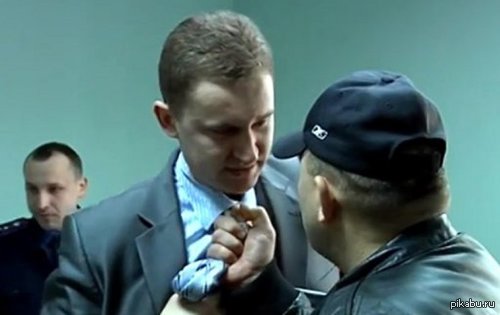     , ! , -    !?   .          http://korrespondent.net/ukraine/politics/3312404-v-rovno-predstavytel-pravoho-sektora-udaryl-prokurora