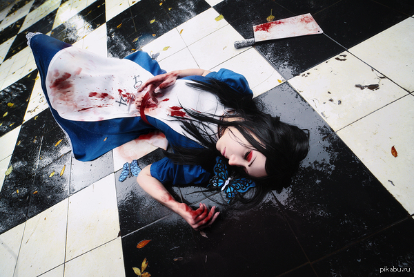 Cosplay \"Alice: Madness returns\"