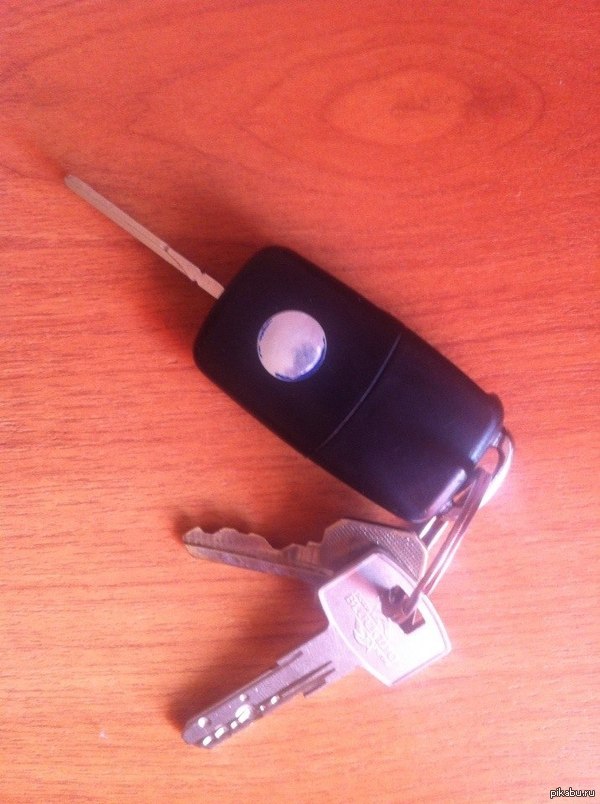 Найдены ключи от Автомобиля! в районе АТС (Ступино, Чайковского 50) по ключам марка не понятна(стерто)