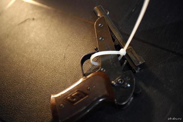 Путин виноват Возле ресторана «Мафия» на улице Крещатик в центре Киева сегодня вечером произошла перестрелка.