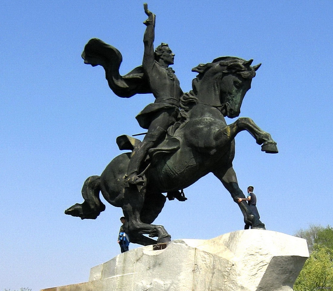 Город полководец. Памятник полководцу Суворову. Памятник Суворова в Санкт-Петербурге.