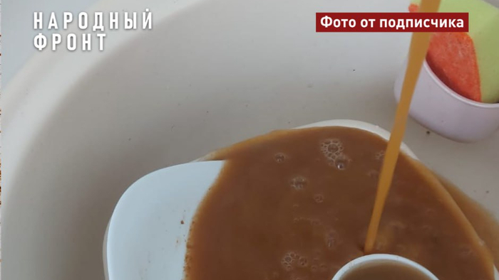 Жители села Молчаново Томской области вынуждены пользоваться водой с червями и глиной