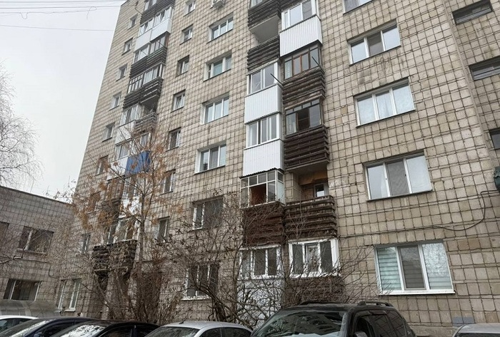 Прокуратура привлекла к ответственности томскую управляющую компанию за антисанитарию в доме на Нахимова