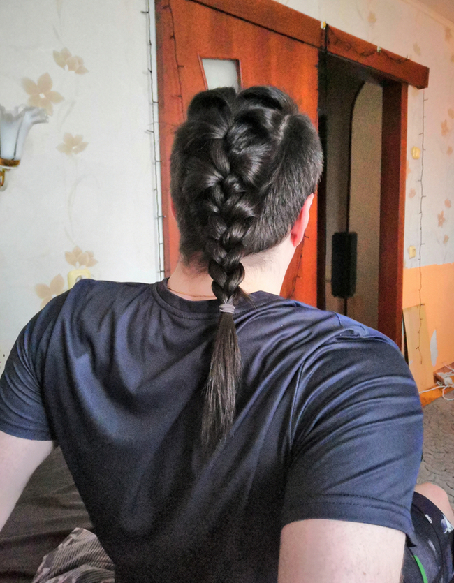 косы больше нет - новая отращивается :)