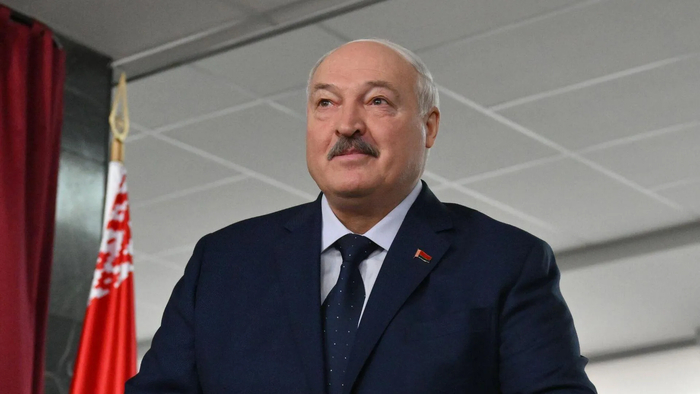 Мир, дружба, «Орешник»: Лукашенко поздравил Украину с Днем независимости