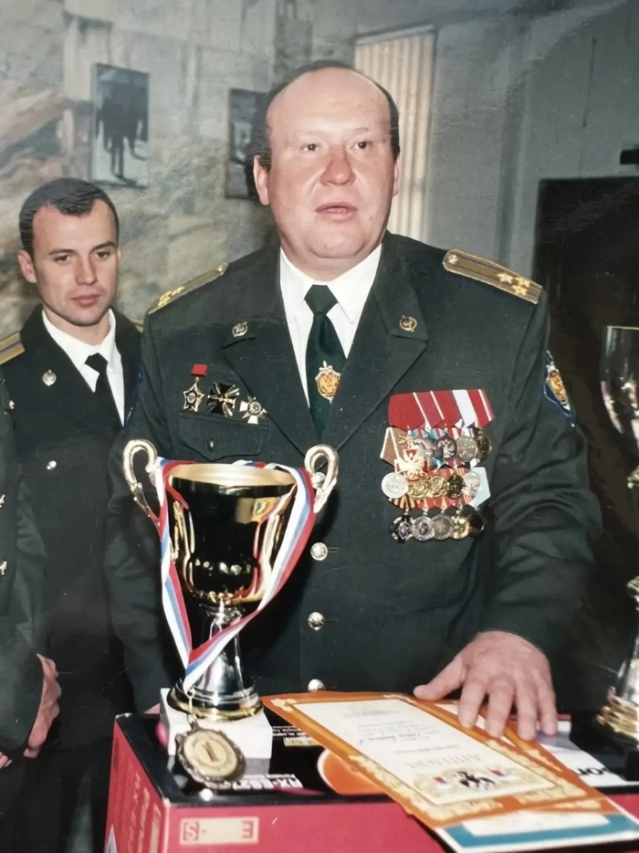 Фото: <a href="https://pikabu.ru/story/russkiy_medved_general_kanakin_bilsya_za_zalozhnikov_na_dubrovke_i_v_beslane_14280556?u=https%3A%2F%2Faif.ru%2F&t=%D0%98%D0%B7%20%D0%BB%D0%B8%D1%87%D0%BD%D0%BE%D0%B3%D0%BE%20%D0%B0%D1%80%D1%85%D0%B8%D0%B2a&h=82151dcff33e92d092a8f11e5113ad1bba597b78" title="https://aif.ru/" target="_blank" rel="nofollow noopener">Из личного архивa</a> Екатерины Канакиной.