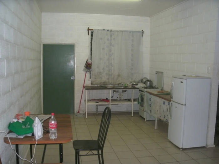 В общежитии у полицейских (город Лаэ, Папуа - Новая Гвинея)