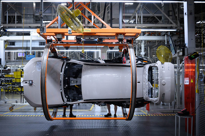 ����� �������� BMW � ������������//����: DPA/����