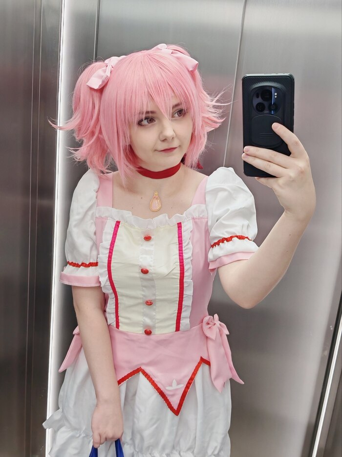 Madoka Kaname cosplay by Atamasha