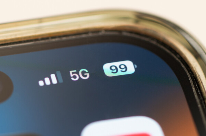 �������� ������� ������������ � Apple � ����������� 5G ��� iPhone � ������