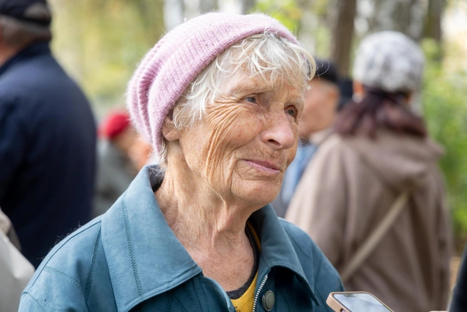 Валентине Демьяновне 79 лет Источник: Владислав Лоншаков / <!--noindex--><a href="https://pikabu.ru/story/syin_odin_emu_ne_do_menya_kak_v_ekaterinburge_kazhdyiy_den_besplatno_kormyat_800_chelovek_14349411?u=http%3A%2F%2FE1.RU&t=E1.RU&h=d14cb2f4849bc246a517d6332b909846dc263a36" title="http://E1.RU" target="_blank" rel="nofollow noopener">E1.RU</a><!--/noindex-->