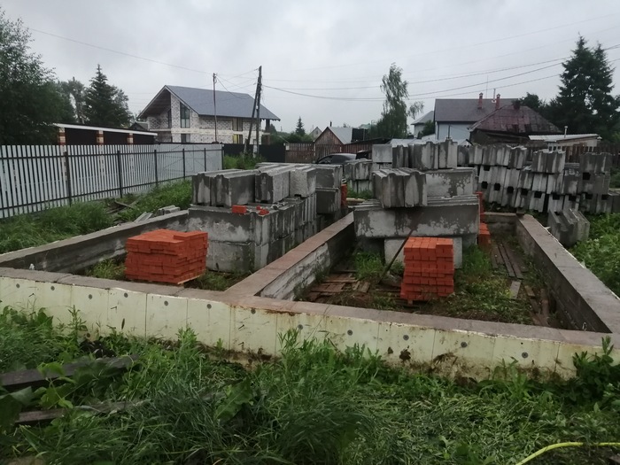 Помогите, встрял в правовую коллизию