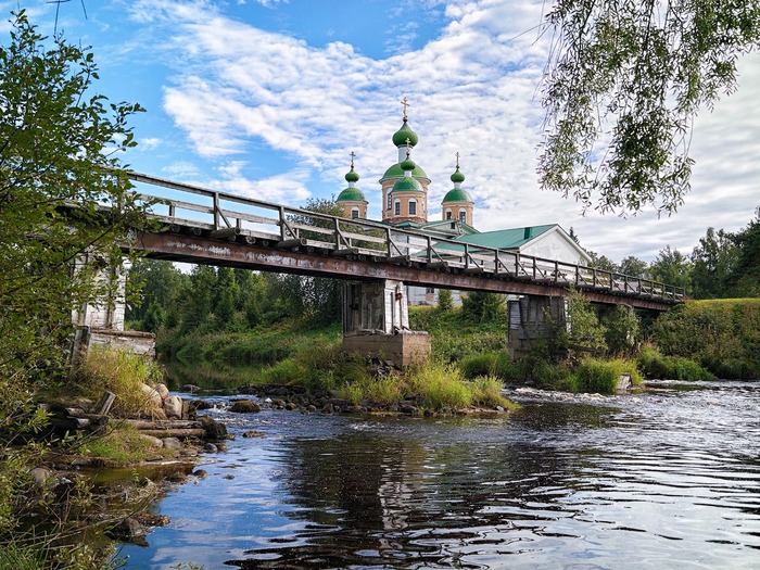 По долге посмотрели Староладожская крепость и деревянные мостики в Олонце