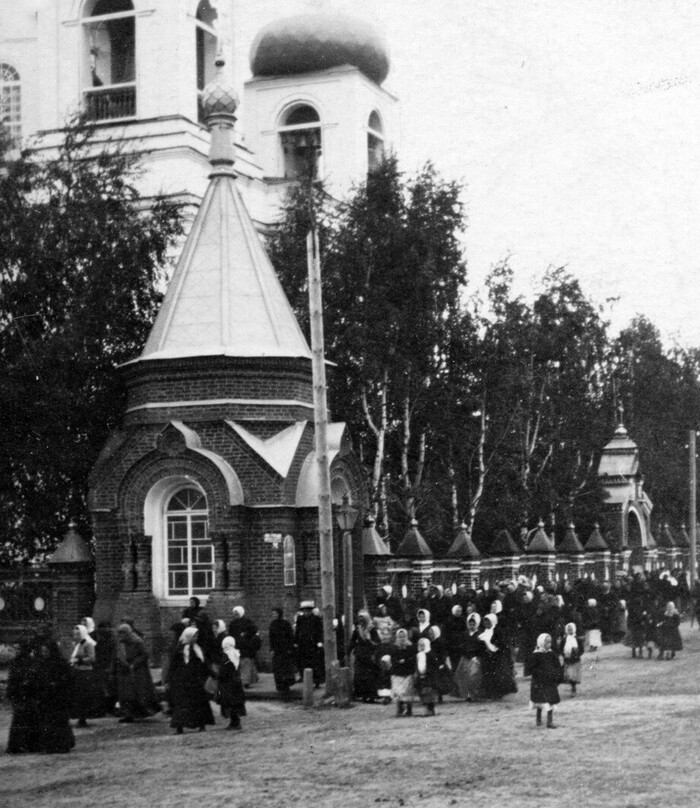 Воскресенский собор. Пересечение Костромской и Соборной улиц.