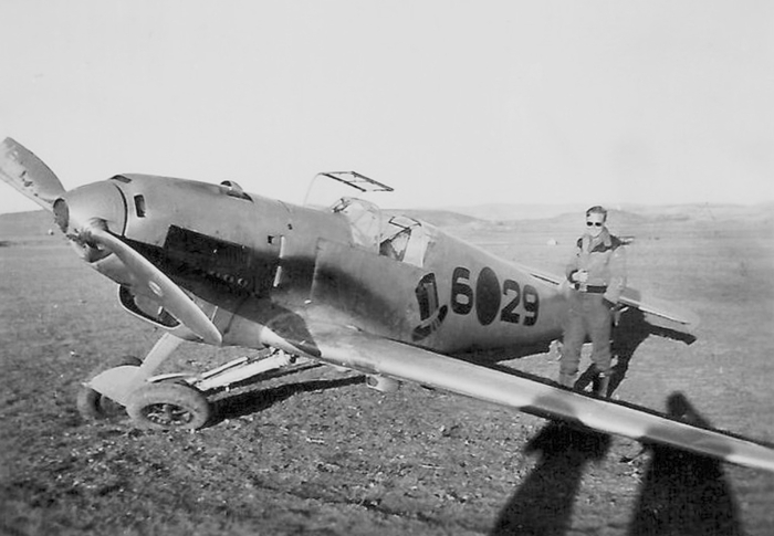 Bf109B-2 (6-29) � ���������� ����� ������� �����, �������� � �����.