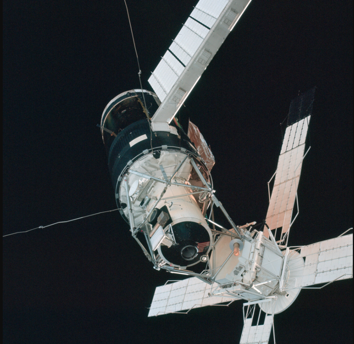 �������� �� ������ � 1973 ���� �� ����� �����. <a href="https://archive.org/details/sl3-114-1660" target="_blank" rel="nofollow noopener">�������� �����������</a>